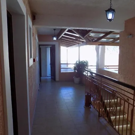 Afrodite 12 Spacious Apartment Appartamento Agia Efimia