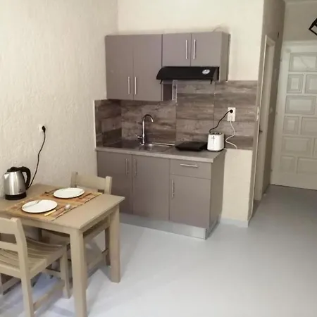 Appartamento Afrodite 12 Spacious Apartment